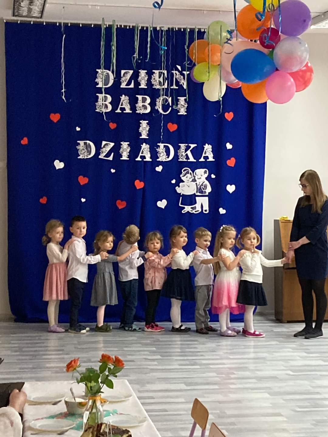 DZIEŃ BABCI I DZIADKA U ŻABEK, BIEDRONEK I JEŻYKÓW