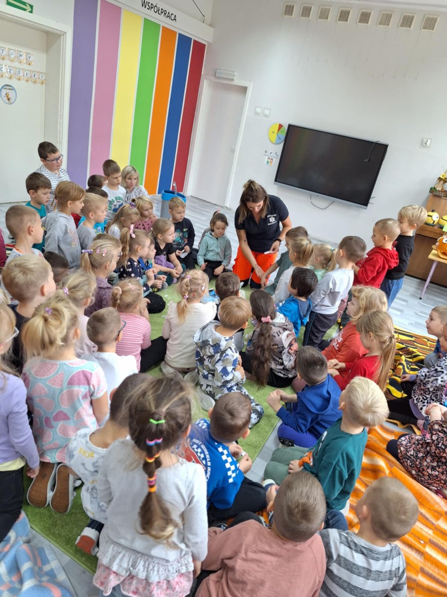 SPOTKANIE Z RATOWNIKIEM MEDYCZNYM 